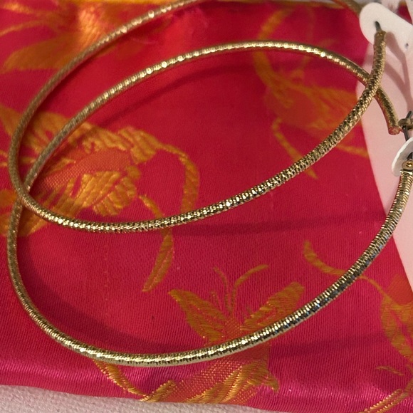 Nine West Gold Tone Large Hoop Earrings Sparkly Glam Diamond Cut Holiday - Picture 5 of 11